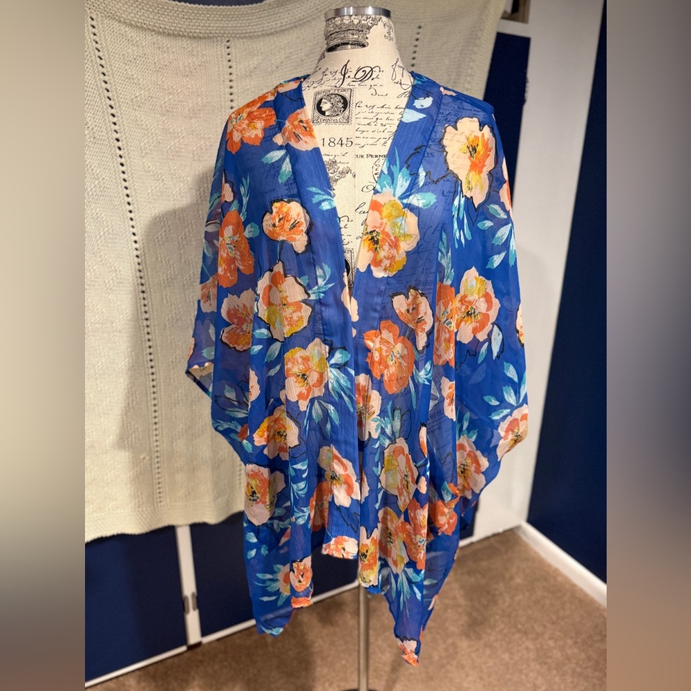 Arizona Jean Company Floral Blue and Orange kimono duster